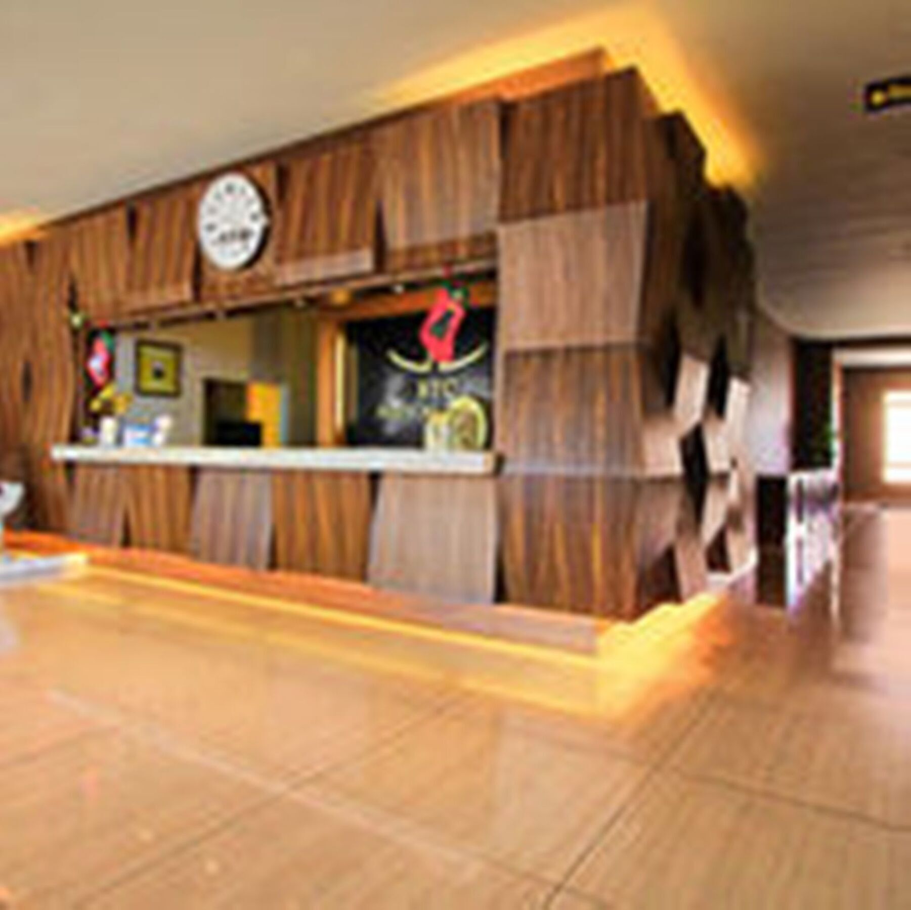 Collection O 17 Hotel Btc Bandung Exterior foto